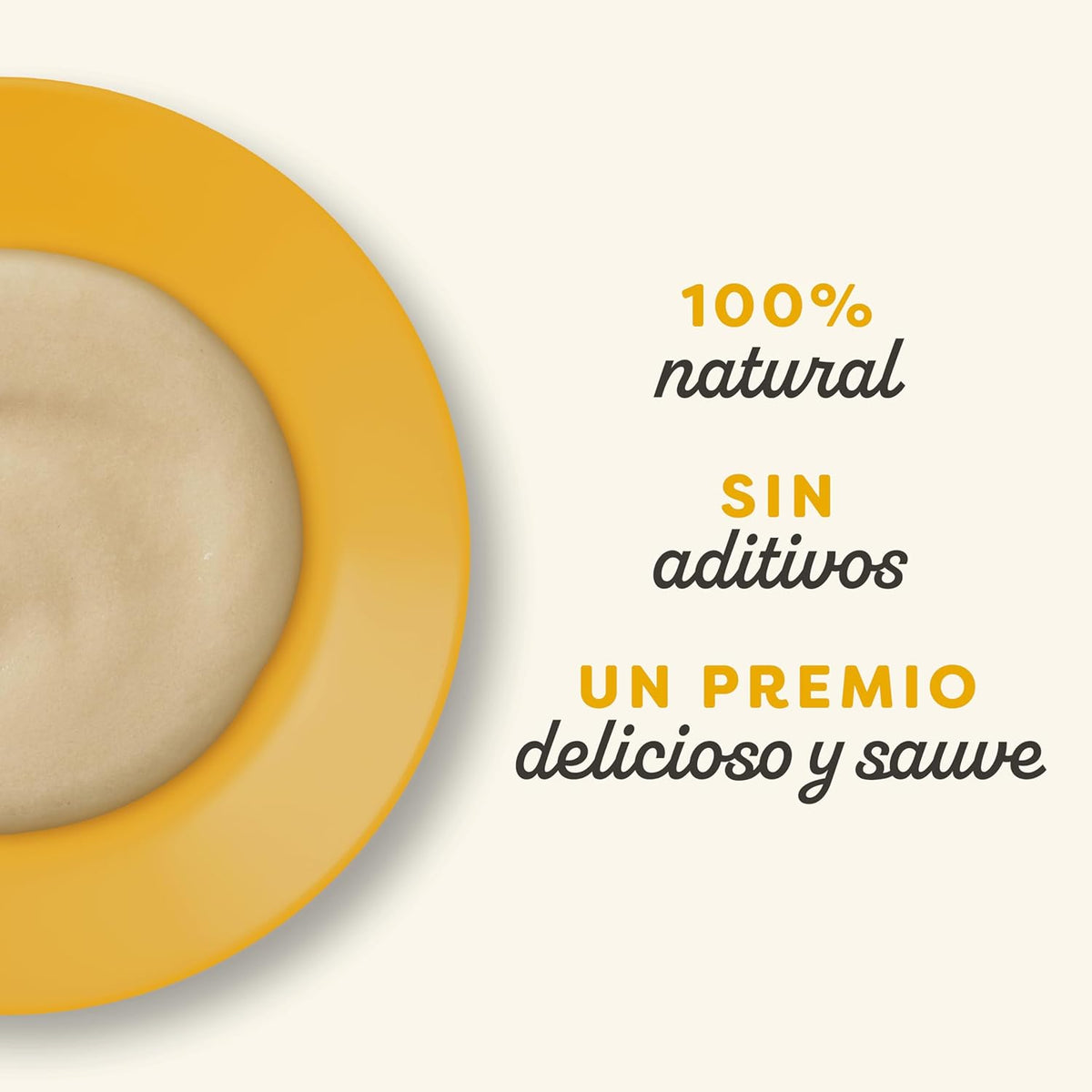 Puré de pollo Applaws para gatos servido sobre un plato amarillo