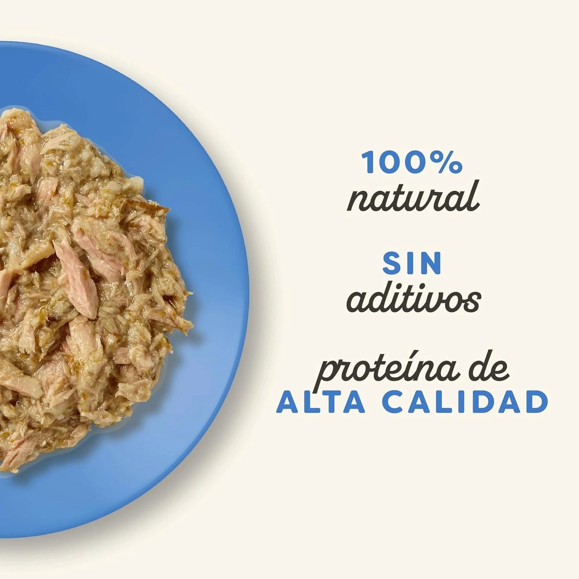 Primer plano de filete de atún Applaws en caldo sobre plato azul con mensajes 100 por ciento natural, sin aditivos y proteína de alta calidad