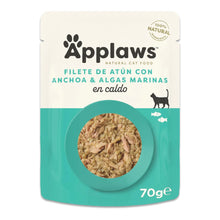 Envase individual de comida húmeda para gatos, con la receta de atún y anchoa en caldo