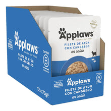 Caja de doce sobres de comida húmeda para gatos, apilados para su venta