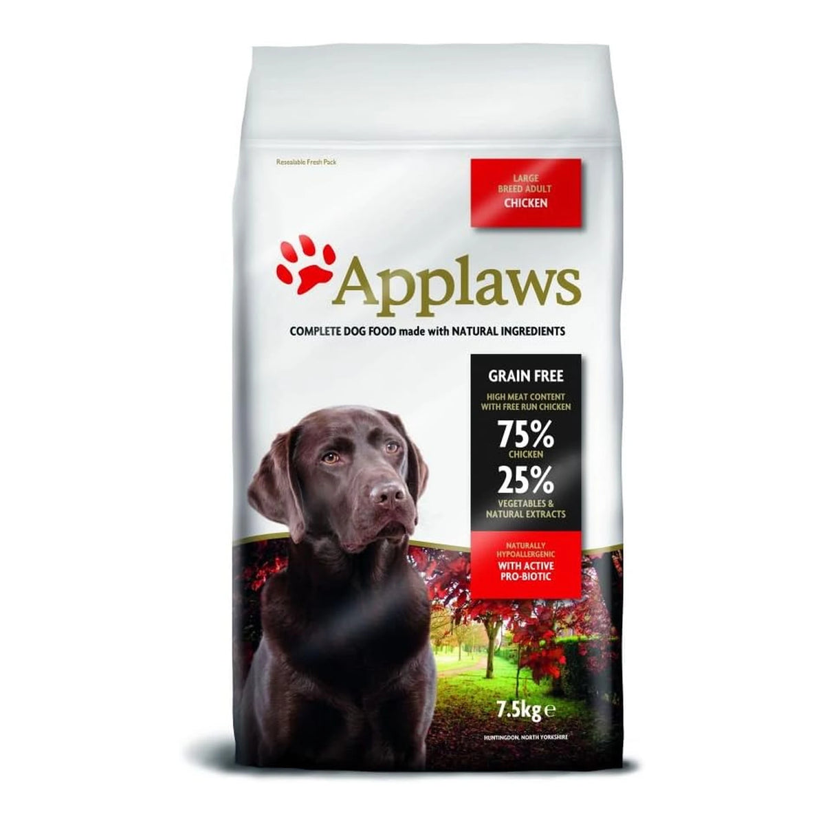 Saco mediano de pienso Applaws de pollo para perros adultos de razas grandes.
