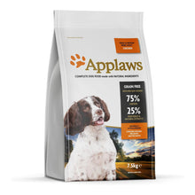 Saco de pienso Applaws de pollo para perros de razas pequeñas y medianas.