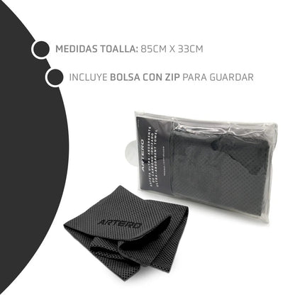 Toalla Artero Samba para perros con medidas 85x33 cm e incluye bolsa con zip para transporte y almacenaje

