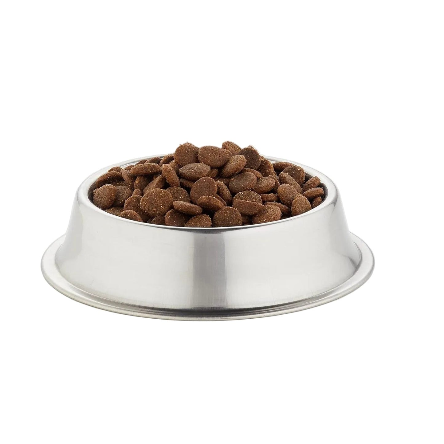 Pienso para perros Carnilove Duck and Pheasant servido en cuenco de acero inoxidable, fondo blanco
