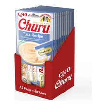Caja expositora roja con 12 paquetes de Churu de atún, 48 tubos en total, abierta por arriba
