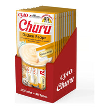 Caja expositora roja con 12 paquetes de Churu de pollo, 48 tubos en total, abierta por arriba