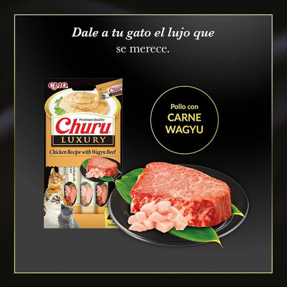 Lámina de Churu Luxury wagyu: el paquete de pollo con wagyu junto a carne de wagyu y pollo en un plato