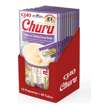 Caja expositora abierta con paquetes de Churu de pollo con sabor a gamba