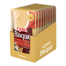 Caja expositora abierta, llena de bolsas de Ciao Bisque de pollo con ternera