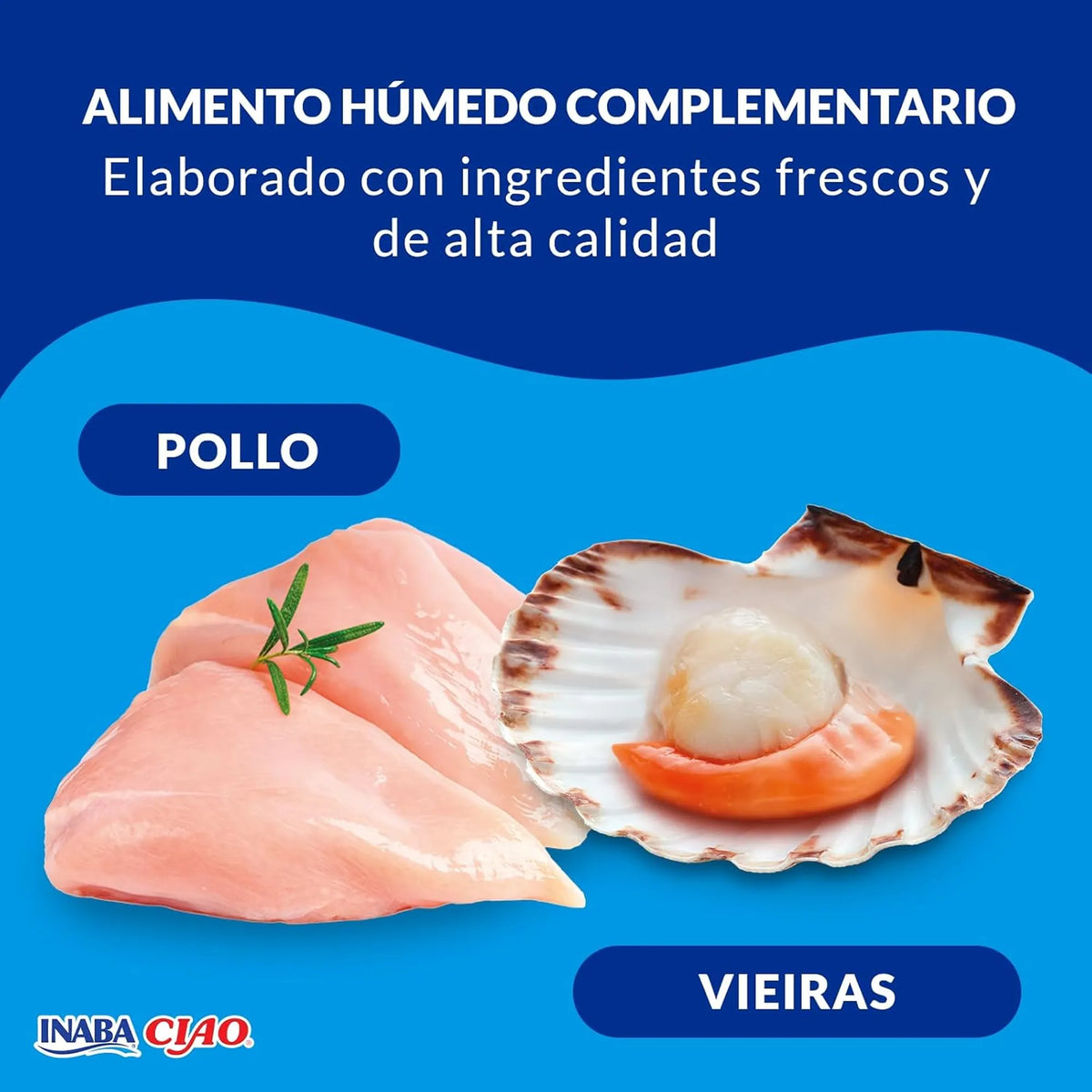 Pollo y vieiras fotografiados sobre fondo azul con el rótulo «Alimento húmedo complementario»