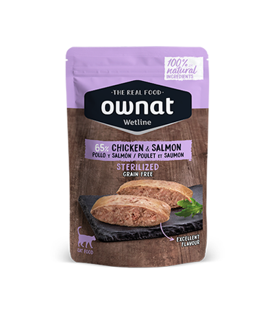 Envase de 85 g de la comida húmeda Ownat esterilizados pollo y salmón, EAN 8800000126036