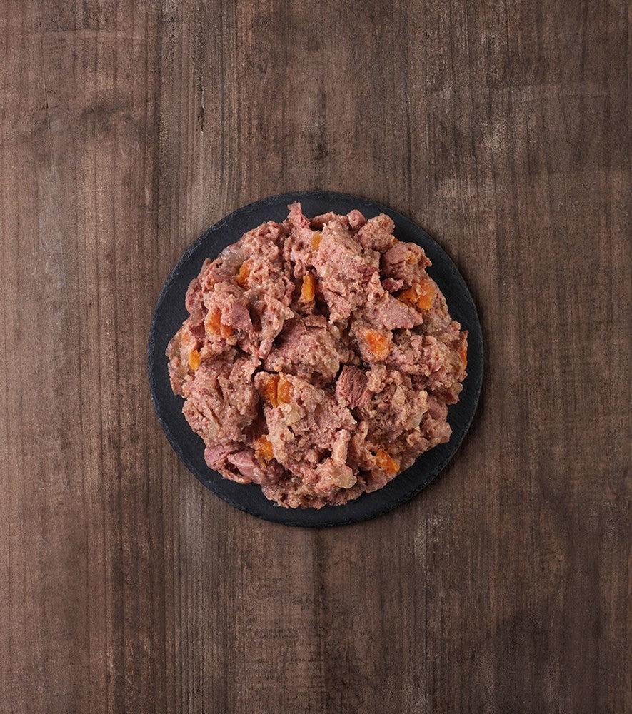 Receta Wetline Chicken with Carrots servida en un plato, EAN 8800000147093