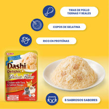 Bolsa de Dashi Flakes con atún y salmón junto a un plato de copos de pollo y cuatro rótulos informativos