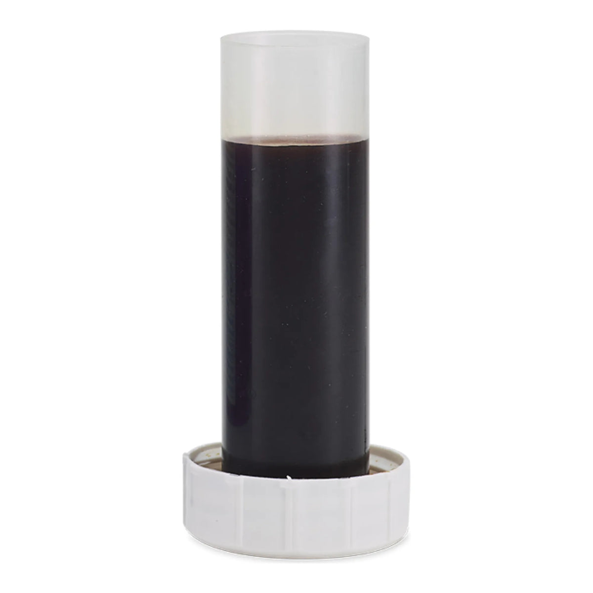 Vaso dosificador transparente con líquido oscuro sobre base blanca