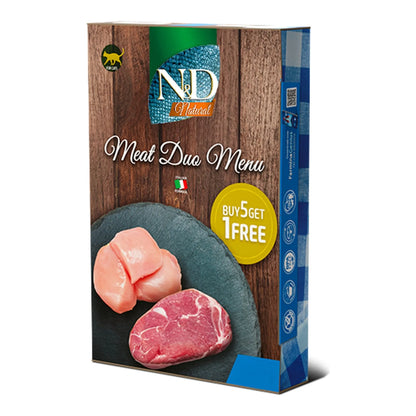 Caja de esta comida húmeda pollo cordero Farmina N&D Natural, con ingredientes crudos junto al envase.