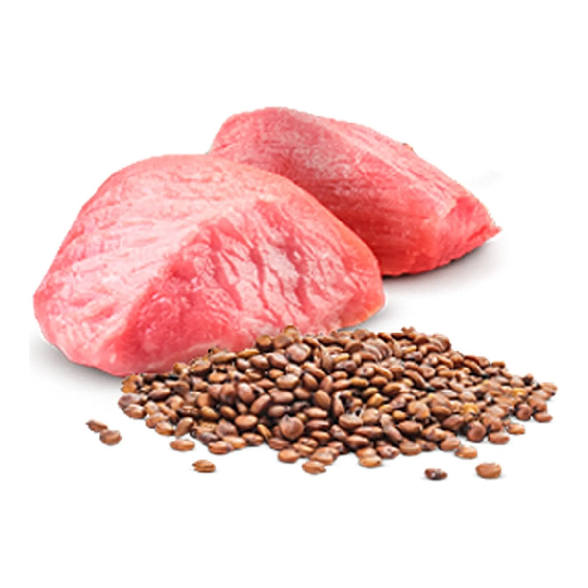 Trozos de carne cruda y semillas de quinoa a granel, ingredientes de esta receta senior.