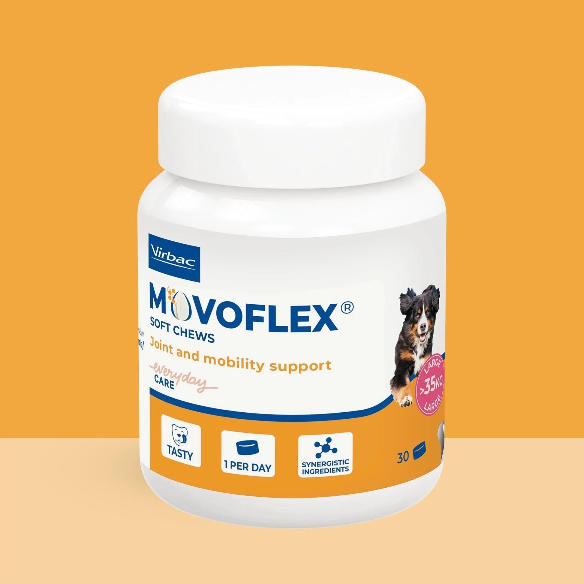 Bote Movoflex Virbac Soft Chews talla L de 30 masticables para perros grandes de más de 35 kg, sobre fondo naranja con perro grande tipo Montañés en la etiqueta, sello Large más de 35 kg