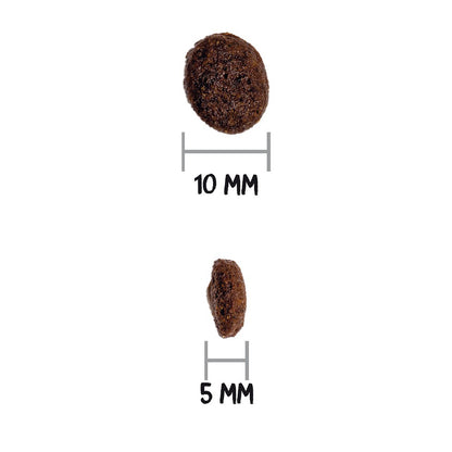 Tamaño de la croqueta del pienso Ownat Grain Free Prime Mini Lamb: 10 mm de ancho y 5 mm de grosor, ideal para perros de razas pequeñas en edad adulta que presentan sensibilidades o intolerancias relacionadas con el pollo.