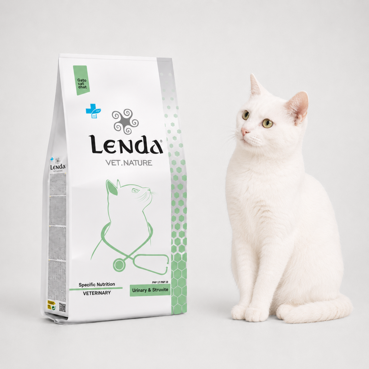 Felino blanco sentado junto al saco de salud urinaria, EAN 8435578250267