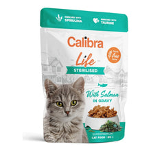 Sobres Calibra Life de salmón para gatos esterilizados, un sobre de 85 g en salsa, EAN 8595706700986